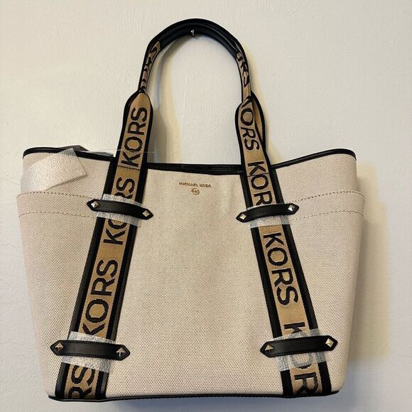 NWT Michael Kors Maeve Canvas Magnetic Snap Tote Shoulder Bag Cream Large - Picture 2 of 6